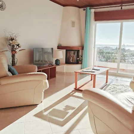 Grannys Ocean View Near And Old Town アパート